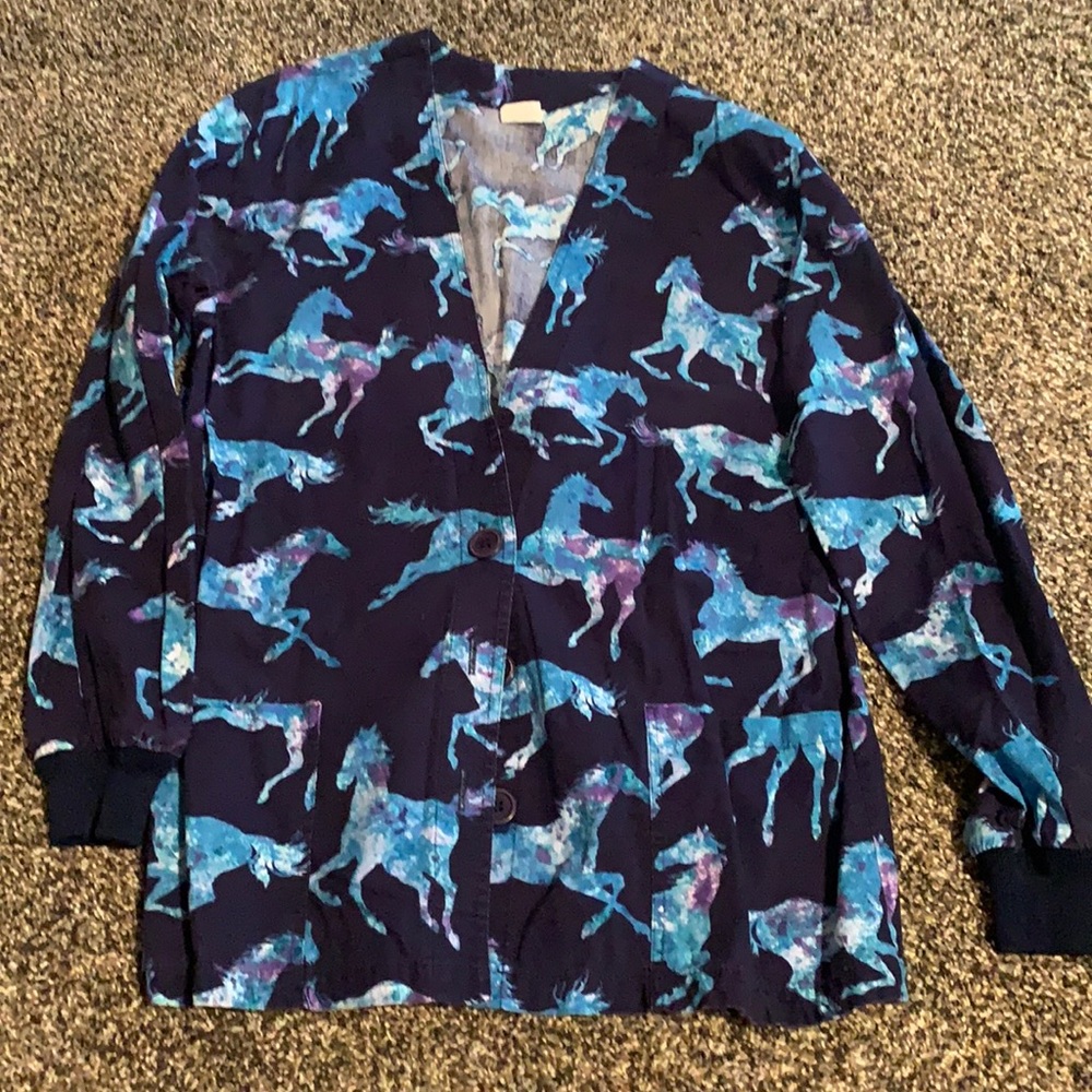 Women’s long leave button up scrub top